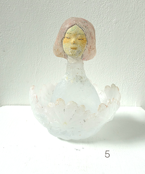 【硝子展〜Untitle】作品一覧(1)〜想う少女たち_a0017350_21253603.jpg