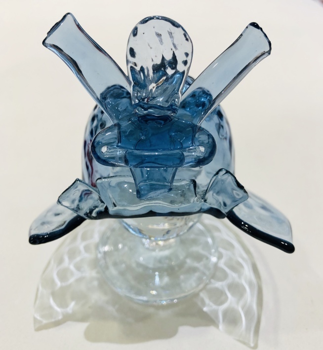 義山飾り兜　ガラス装飾品 義山飾り兜 ガラス装飾品