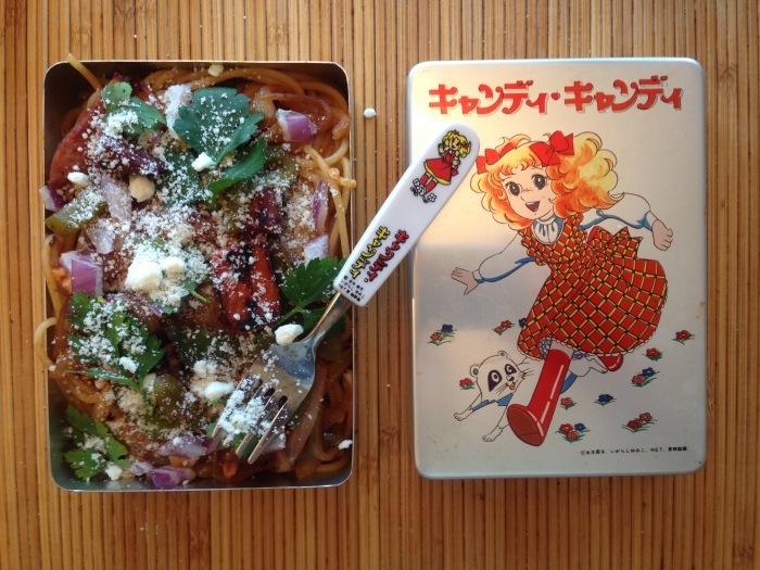 アメリカで懐かしのナポリタンを作って昭和レトロな弁当箱に入れて食べたお話 じゃポルスカ楽描帳 アメリカで懐かしのナポリタンを作って昭和レトロな弁当箱に入れて食べたお話 じゃポルスカ楽描帳