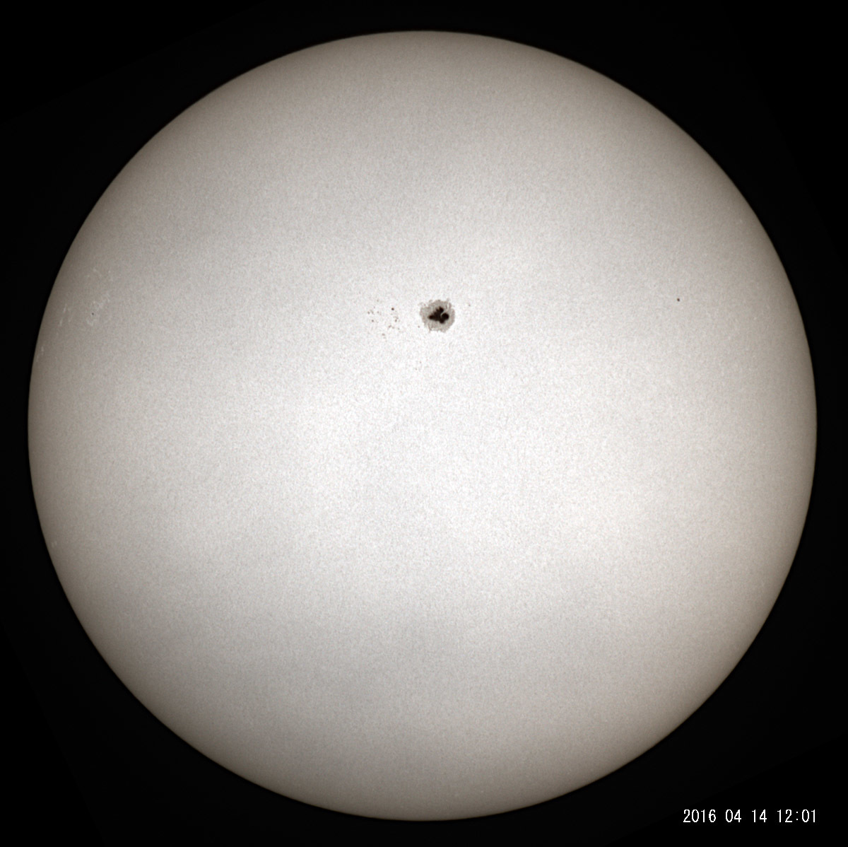 4月14日の太陽 熊本地震から4年目_e0174091_12153731.jpg