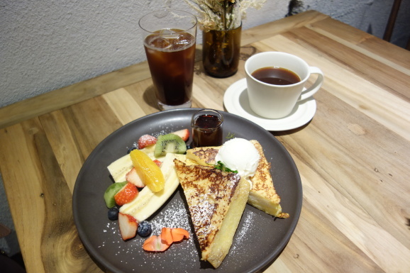WOODBERRY COFFEE ROASTERSさんでフレンチトースト_e0230011_16574150.jpg