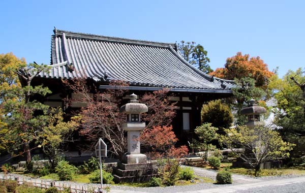 新緑がスタート　嵯峨釈迦堂清凉寺_e0048413_19485633.jpg