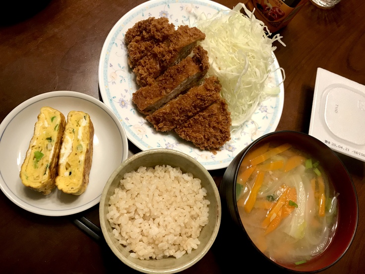 晩メシは 豚かつ!(松のやからテイクアウト)_c0212604_19254972.jpg