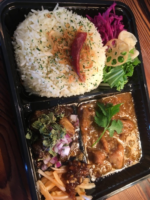 大人気！！カリー弁当_e0132147_09081215.jpeg