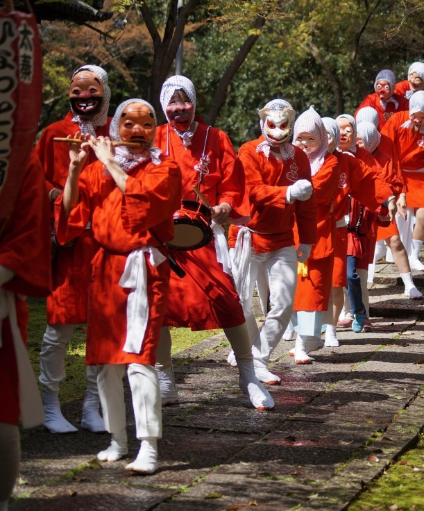 向日神社の桜とひょっとこ踊り_b0063958_10532840.jpg