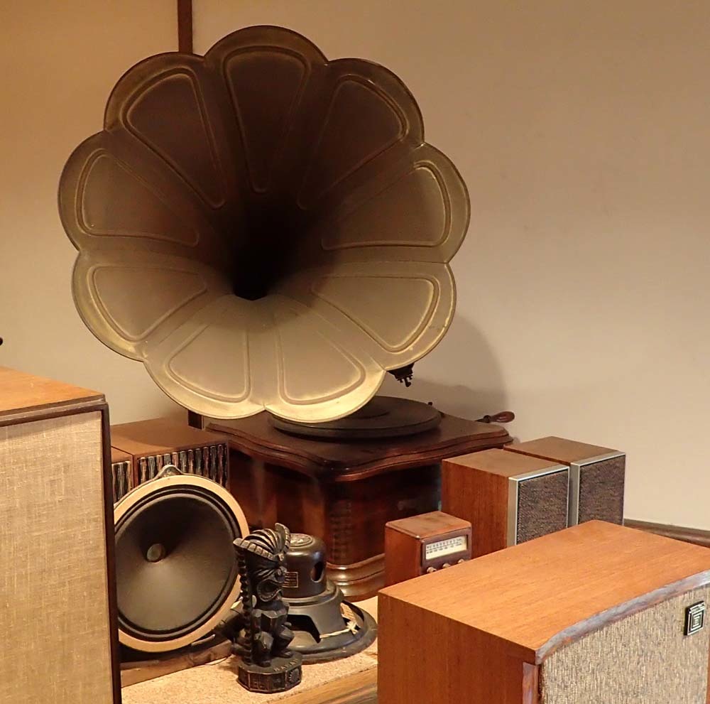思い出の ラジオ ・蓄音機・その他レシーバーなどのお話。_b0262449_16403629.jpg