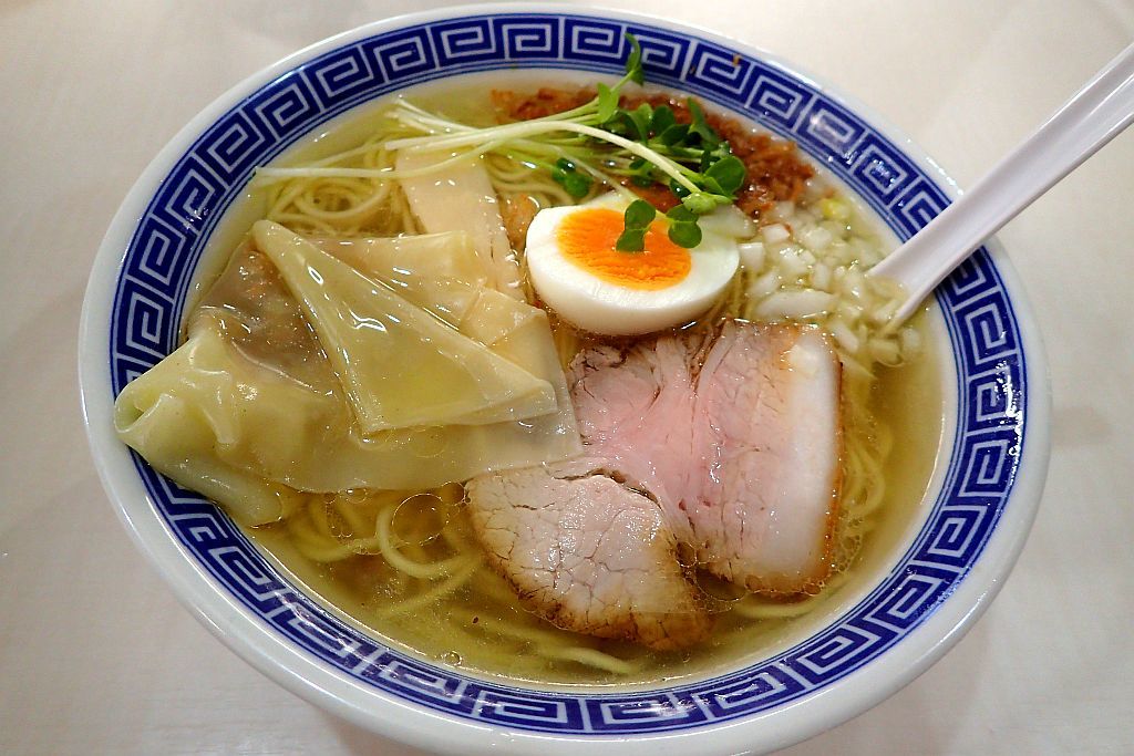 磐田「支那そば こてつ」で金曜限定塩ラーメン_e0220163_15421327.jpg