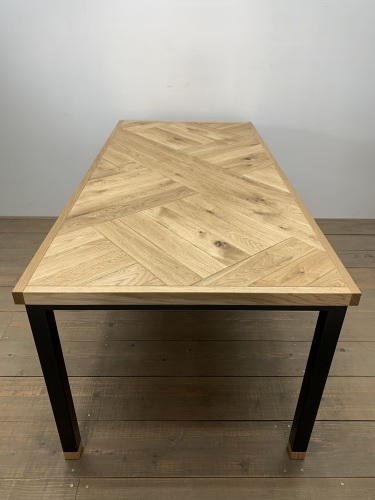 NK WB DINING TABLE_c0146581_09230693.jpg