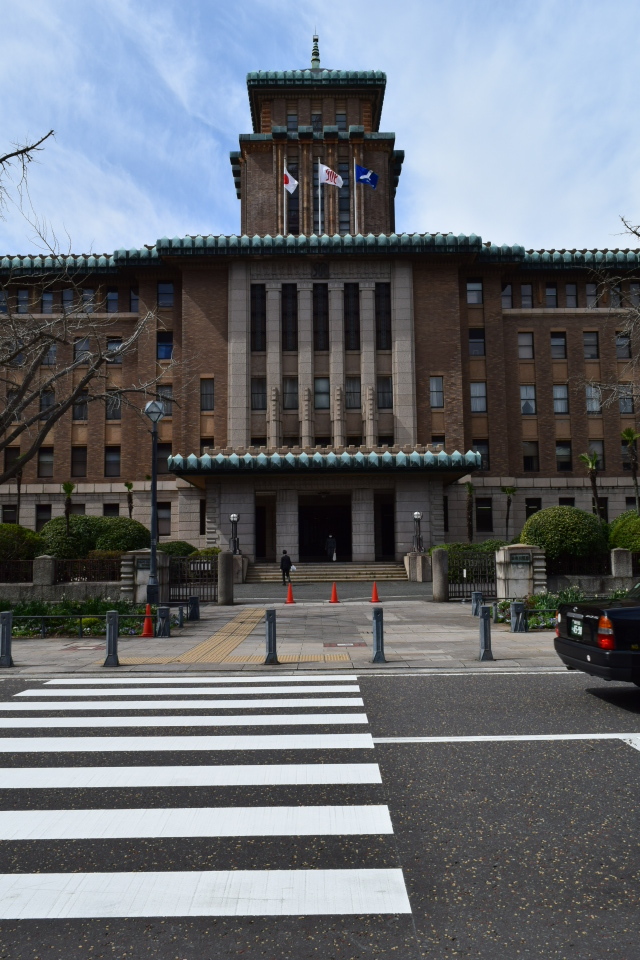 横浜市中区日本大通りの神奈川県庁本庁舎(昭和モダン建築探訪)_f0142606_09220509.jpg