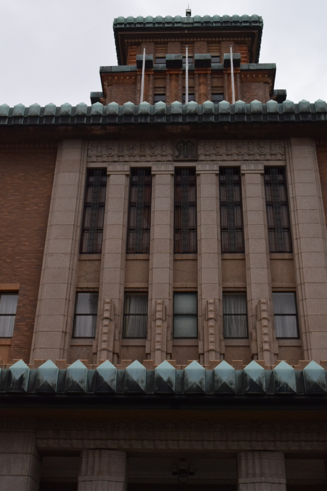 横浜市中区日本大通りの神奈川県庁本庁舎(昭和モダン建築探訪)_f0142606_09564069.jpg