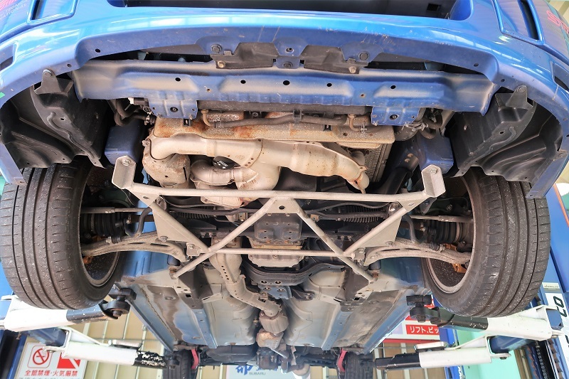 涙目インプレッサWRX STI Spec Cを詳細に観察 : 中津スバル