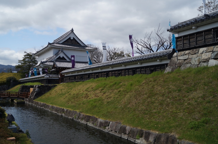 明智光秀最後の城・勝竜寺城の桜_b0063958_06425554.jpg