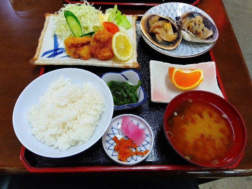伊良湖亭の大あさり定食 渥美半島 Emily Diary 伊良湖亭の大あさり定食 渥美半島 Emily Diary
