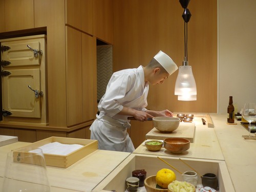 広尾「すし良月」へ行く。_f0232060_13582233.jpg