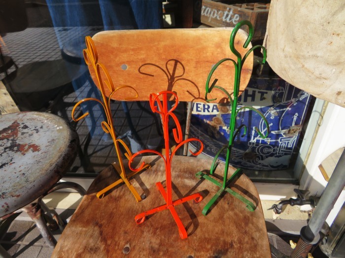 Vintage Mug Stand_e0187362_13505435.jpg