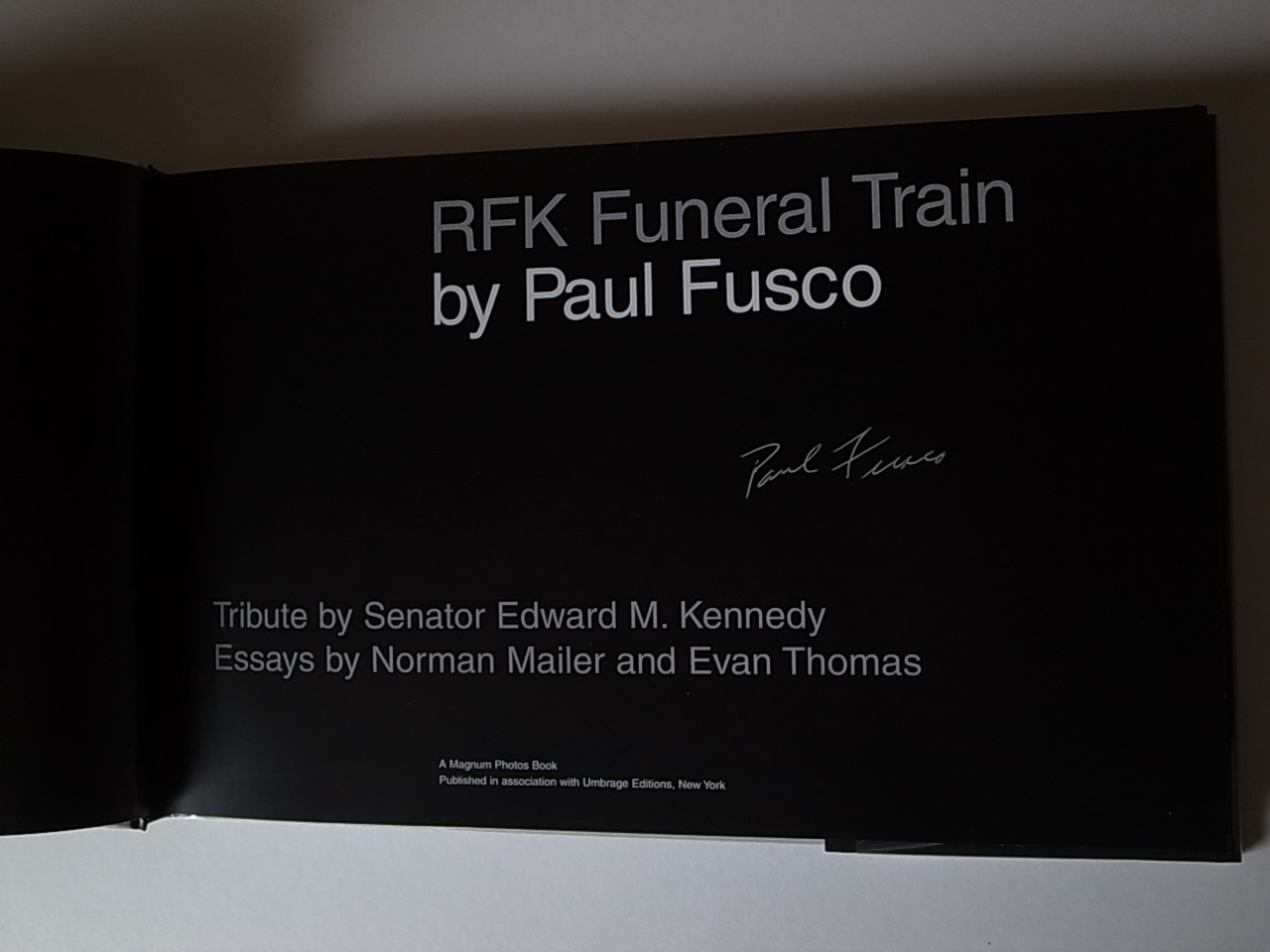 RFK FUNERAL TRAIN / Paul Fusco_a0227034_13172600.jpg