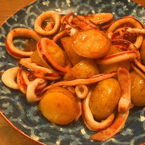 白飯にも合いますけどお酒のあてにも最高です 新じゃがとイカの炒め物 野口家のふだんごはん レシピ置場