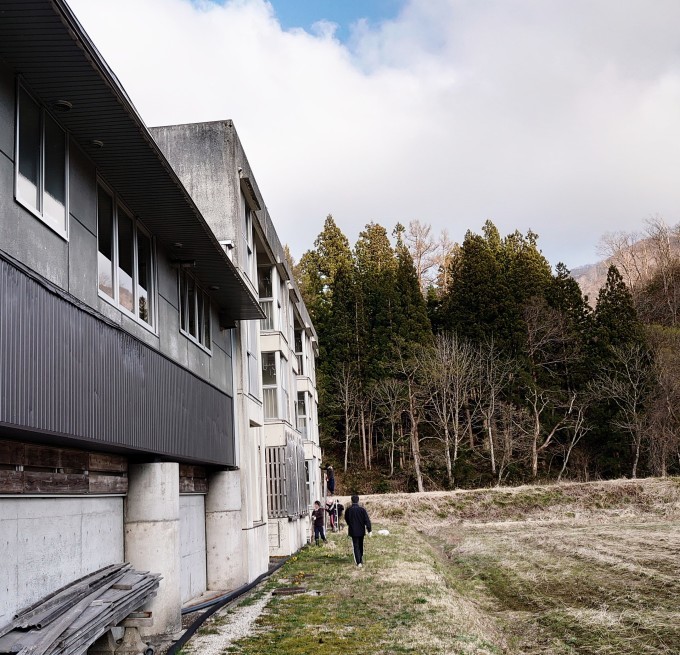 五箇山(南砺市利賀村)教員宿舎も衣替え_d0265607_19085092.jpg