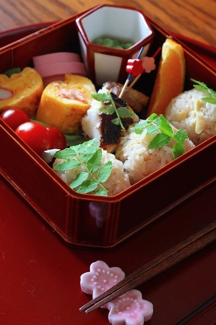 飛騨春慶塗の重箱 : 暮らしを紡ぐ2