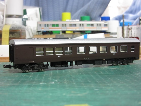 オシ17（その2・了） : 赤い電車は臼い線