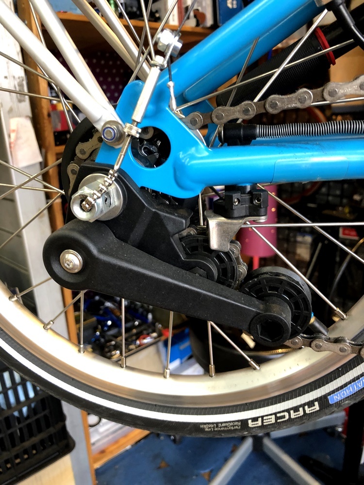 BROMPTON RIDEAチェーンテンショナー RIDEAイージーホイール交換_e0154005_21473432.jpg