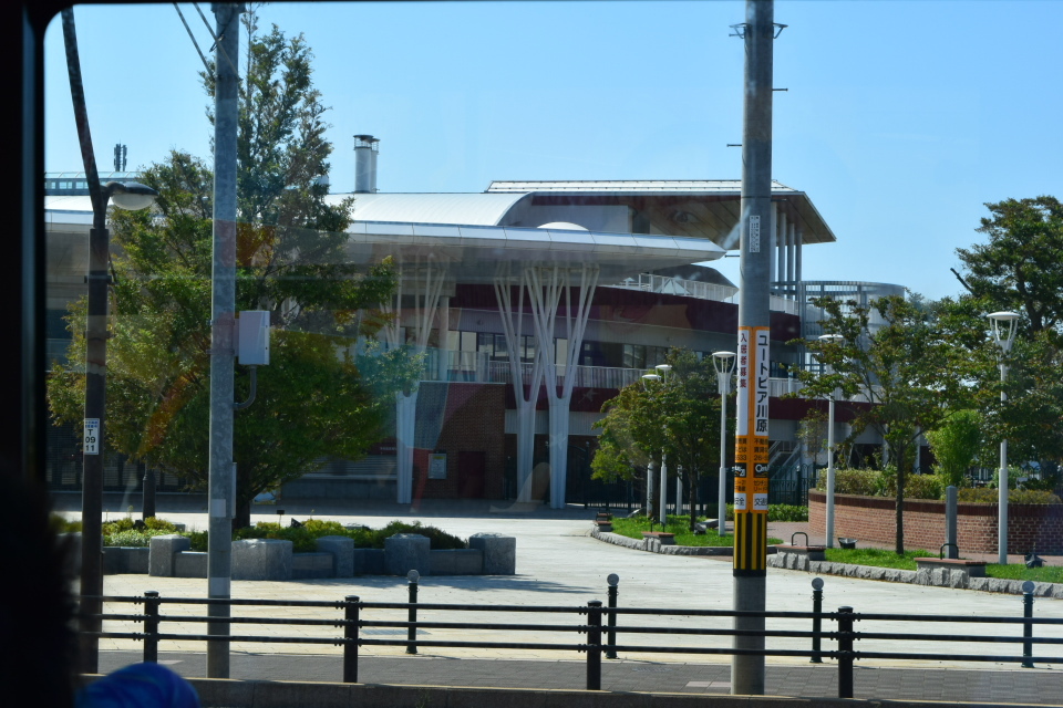 函館競馬場観客席(建築家・山中節治作品研究)_f0142606_13523212.jpg