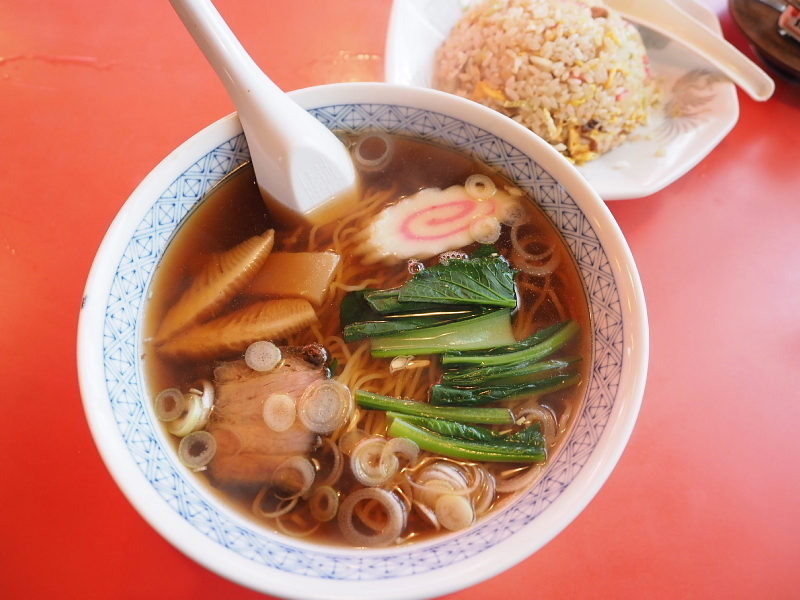【町中華紀行⑧】稲毛区宮野木「中華料理 千番」のラーメンとチャーハン ~「千番」という店名の由来推測_b0008655_20032309.jpg