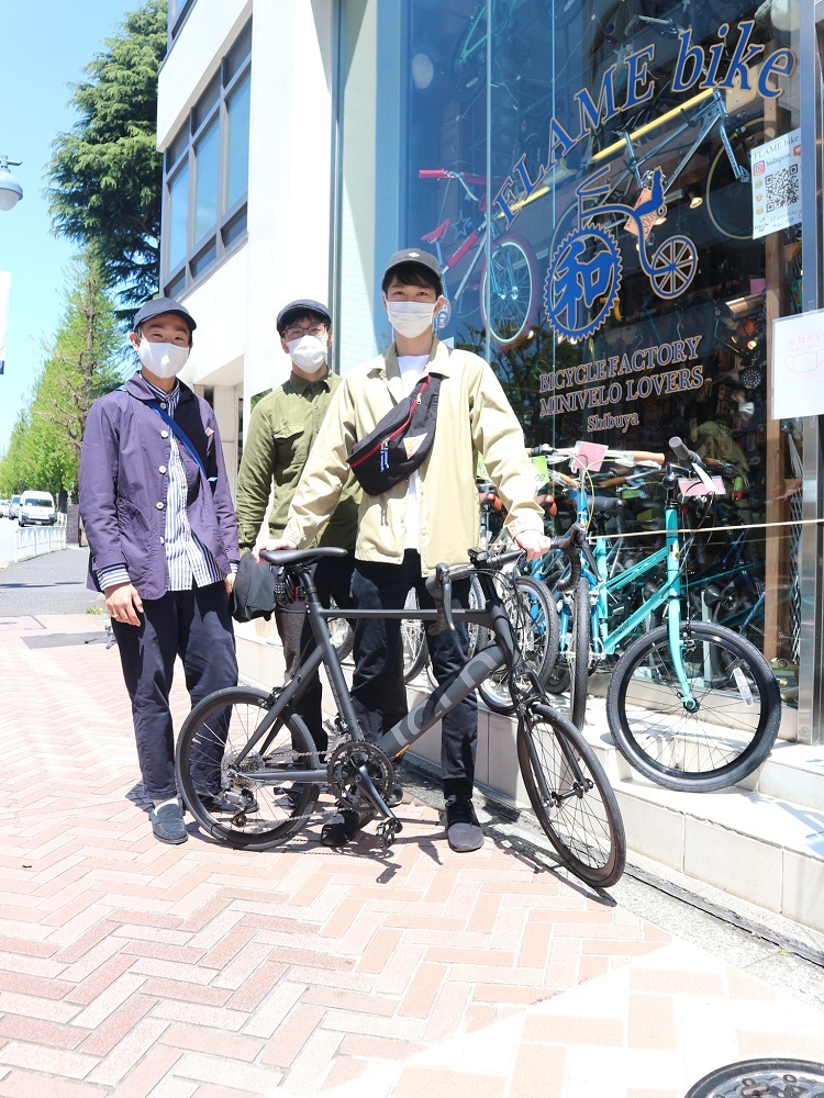 4月25日　渋谷　原宿　の自転車屋　FLAME bike前です_e0188759_18313414.jpg