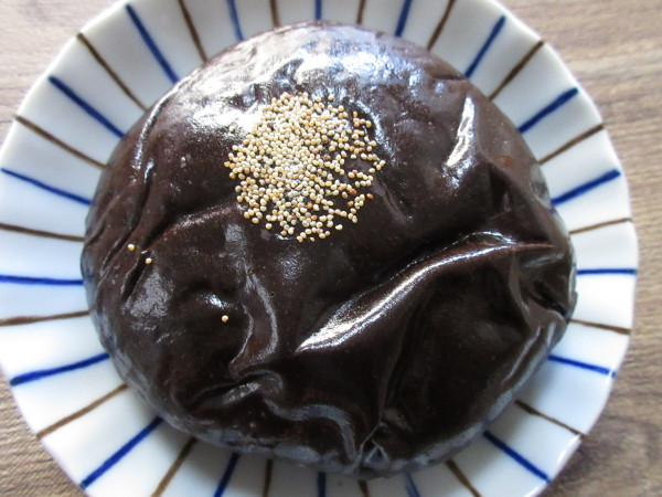 FAMIMA BAKERY チョコあんぱん(ホイップクリーム入り)@ファミマ_c0152767_14543940.jpg