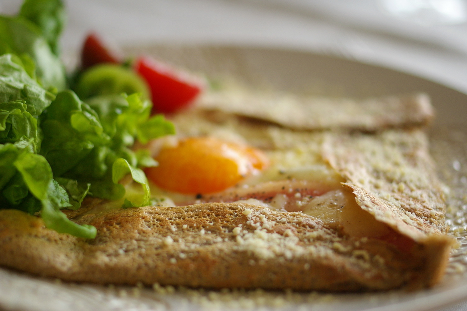粗挽き蕎麦粉でカルボナーラ風ガレット_d0327373_20462979.jpg