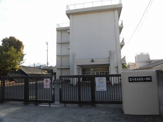 「勝負の2週間」が始まった! 昨日の朝は広見公園を回るウォーキング_f0141310_07033616.jpg