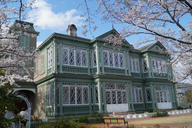 旧ハンター住宅と桜 @神戸市灘区王子公園_b0063958_14520189.jpg