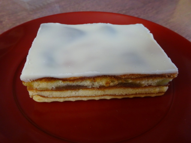 今日のスイーツ ~ 長野から_b0405262_22382100.jpg