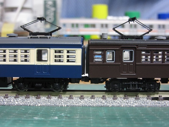 茶色いモハ72850（一話完結） : 赤い電車は臼い線