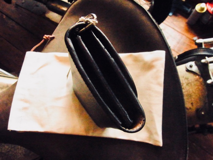 SADDLE BUDDY  WALLET_d0179518_11450630.jpg