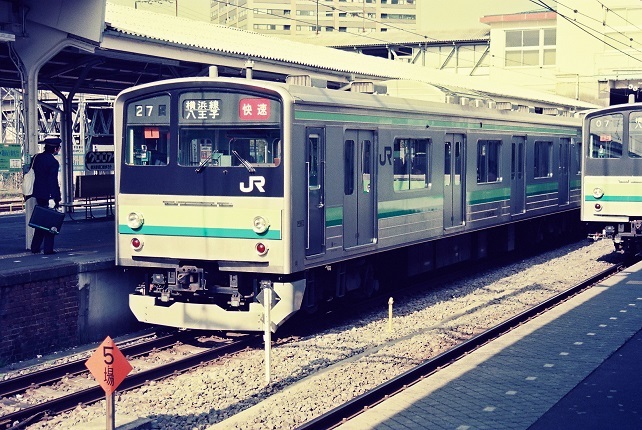 横浜線を駆けた 田の字 窓 蒲田電車区カマ５１編成の記録 赤い電車は臼い線