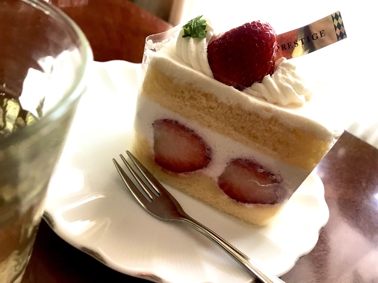 ショートケーキと苺ドリング♪ 休日のオヤツ_c0212604_19111841.jpg