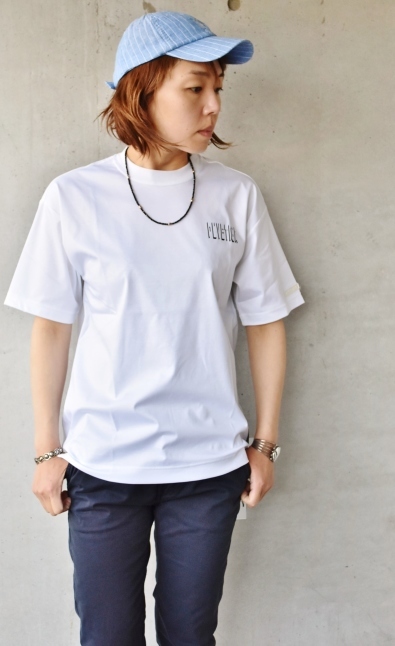 DUVETICA NEW Limited S/S TEE_d0152280_11110474.jpg