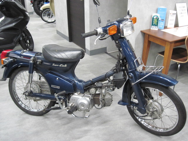 スーパーカブ５０カスタム バイクの横輪