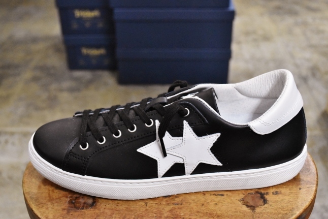 2 STAR ITALY 大人スニーカー★_d0152280_19463230.jpg