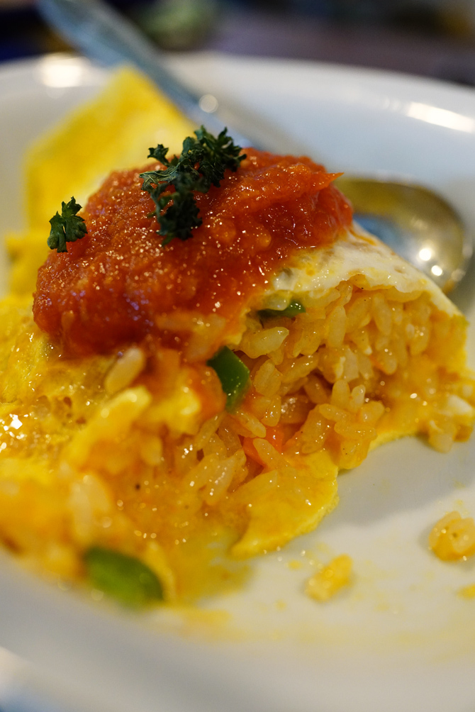 ウチで食べよう よんぱちPANの野菜たっぷり弁当 チャコまま特製ケチャップのオムライス_b0049152_18550611.jpg