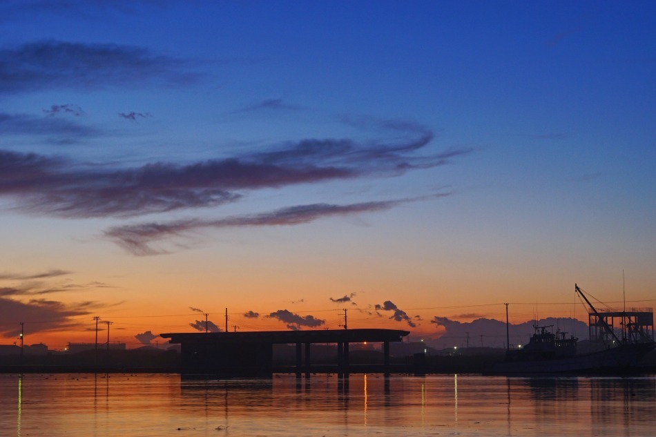 夕暮れの漁港 2020ー06‐13 更新_e0229455_14221301.jpg