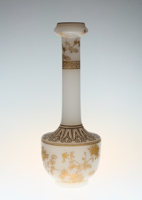 Baccarat Opaline Japonesque Gold Etched Vase_c0108595_23433417.jpeg