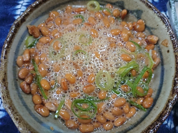 5/4宣言下27日目(休日17日目) 焼塩紅鮭辛口納豆定食@自宅_b0042308_15250796.jpg