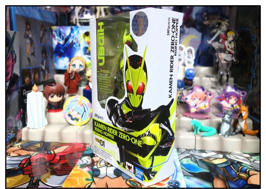 S.H.Figuarts 仮面ライダーゼロワン ライジングホッパーで遊びまくり!!_f0205396_17394782.jpg