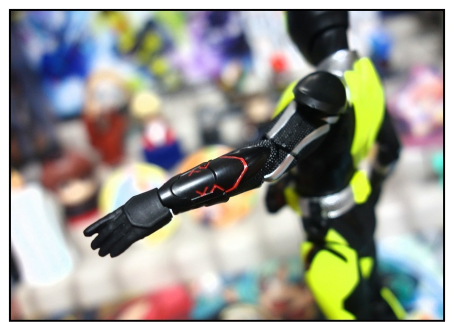 S.H.Figuarts 仮面ライダーゼロワン ライジングホッパーで遊びまくり!!_f0205396_17515297.jpg