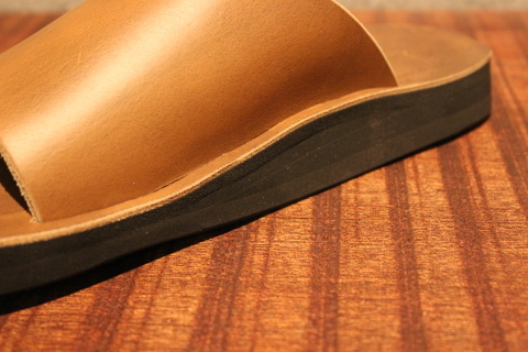 「THE SANDALMAN」 極上サンダル \"FREEMAN別注 SLIDERS CHROMEXCEL\" ご紹介_f0191324_08051787.jpg