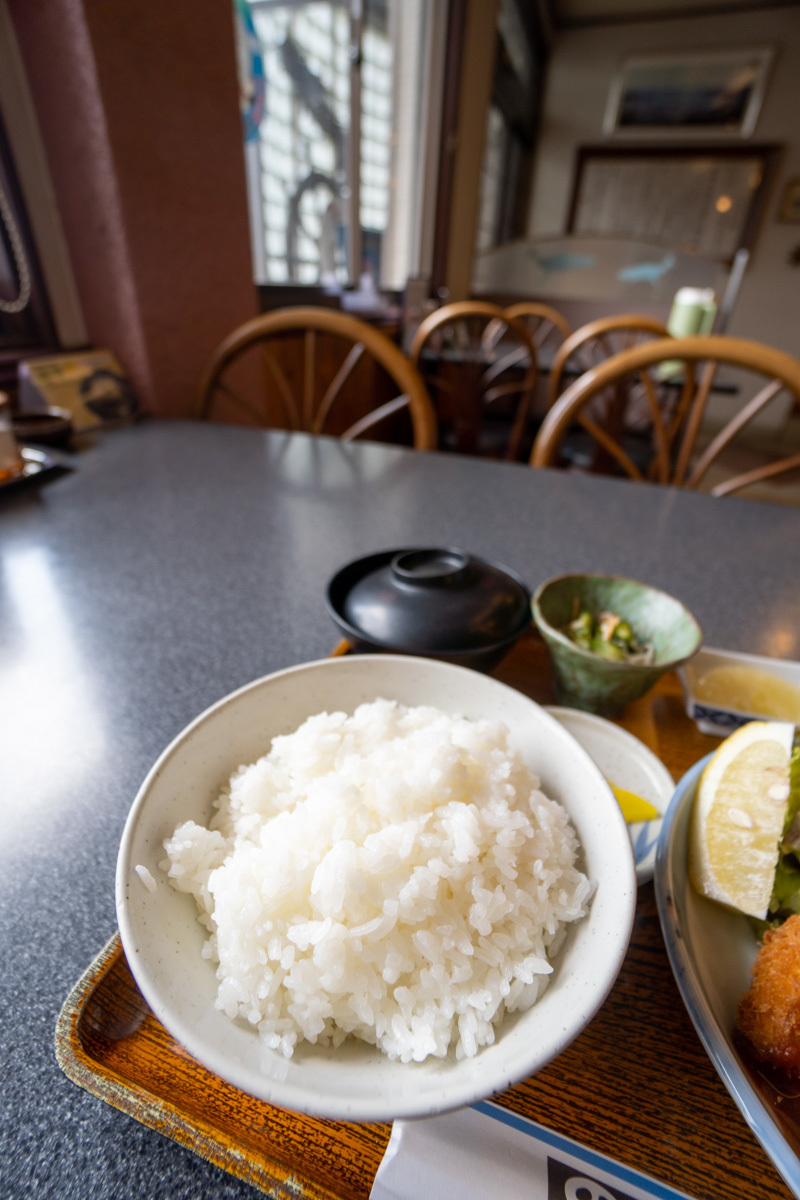  海賊料理 新漁丸で、エビフライ定食_a0077663_09083043.jpg