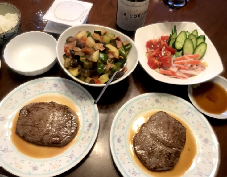 連休最終日☆早めランチはニクと野菜とワインの残り♪_c0212604_11355131.jpg