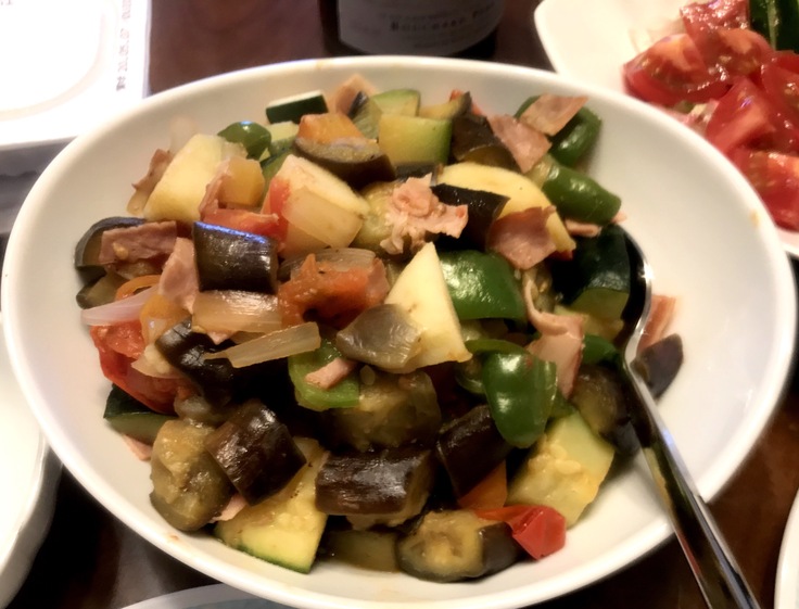 連休最終日☆早めランチはニクと野菜とワインの残り♪_c0212604_11364813.jpg